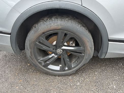 Used 2024 Volkswagen Tiguan SE R-Line AWD/4WD image 22