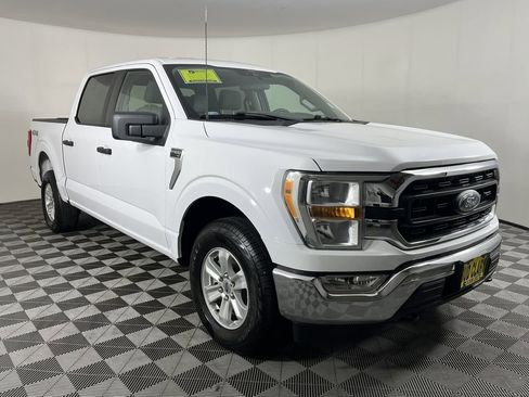 Used 2022 Ford F150 XLT w/ Trailer Tow Package image 3