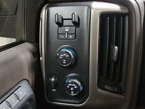 Used 2018 GMC Sierra 1500 Denali AWD/4WD image 35
