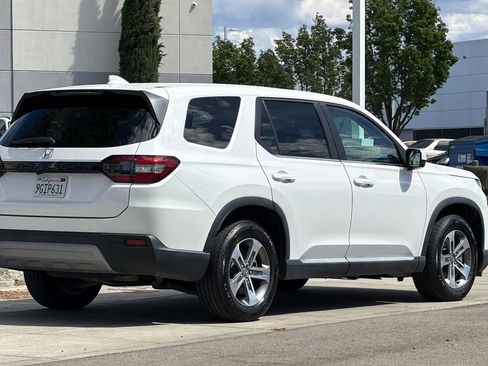 Used 2023 Honda Pilot EX-L image 4