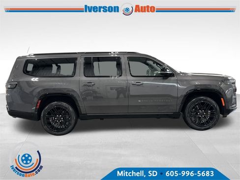 New 2026 Jeep Grand Wagoneer L Limited image 9