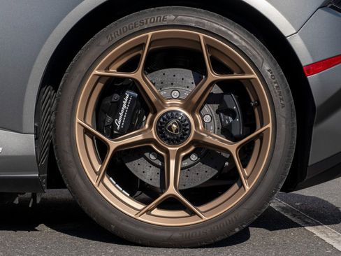 Used 2023 Lamborghini Huracan Tecnica image 20