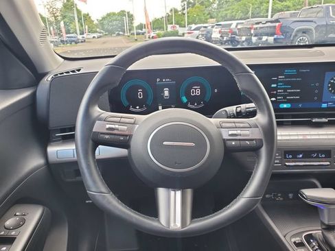 Used 2025 Hyundai Kona SEL AWD/4WD image 11