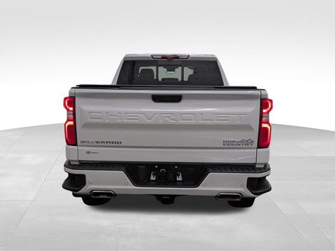 Used 2022 Chevrolet Silverado 1500 High Country w/ Technology Package AWD/4WD image 37