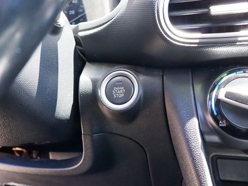 Used 2018 Hyundai Kona SEL AWD/4WD image 29