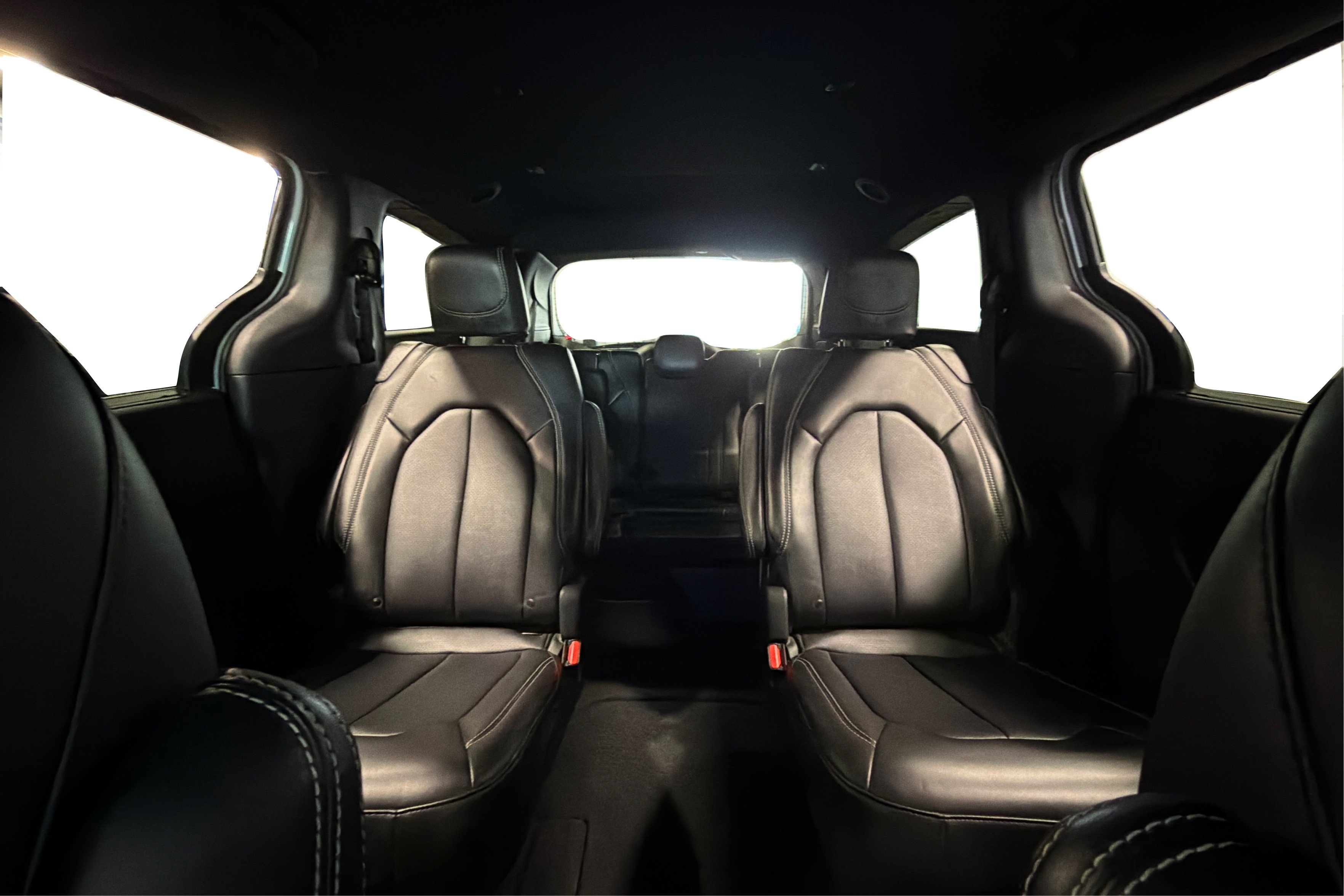 Used 2026 Chrysler Pacifica Select FWD image 42
