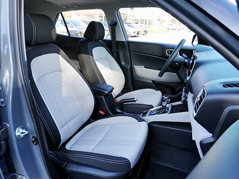 Certified 2026 Hyundai Venue SEL FWD image 12