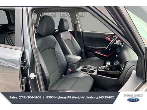 Used 2023 Kia Soul GT-Line w/ GT-Line Technology Package FWD image 6