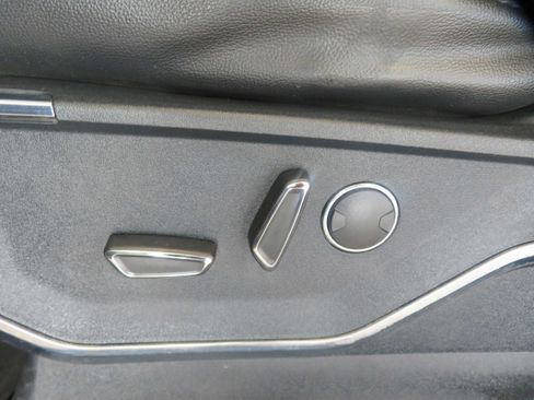 Used 2021 Ford F150 Lariat w/ Equipment Group 502A High AWD/4WD image 16