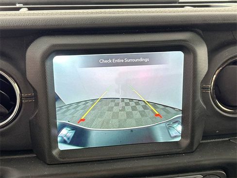 Used 2023 Jeep Gladiator Overland image 12