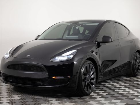 Used 2023 Tesla Model Y Performance AWD/4WD image 2