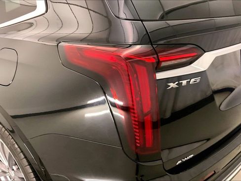 Used 2023 Cadillac XT6 Premium Luxury w/ Technology Package AWD/4WD image 28