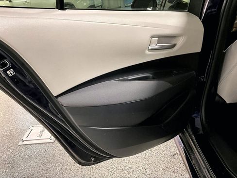 Used 2020 Toyota Corolla LE image 18