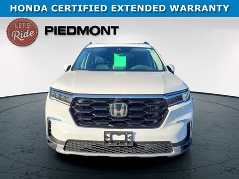 Used 2025 Honda Pilot Elite image 3