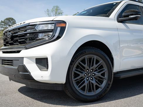 New 2026 Ford Expedition Platinum w/ Stealth Appearance Package image 6