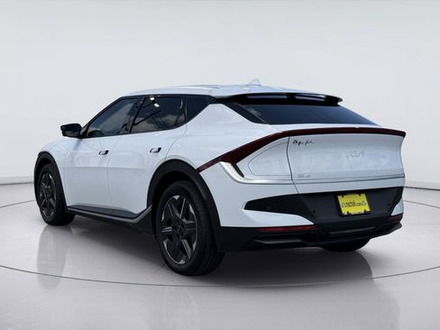 Used 2025 Kia EV6 Light RWD image 3