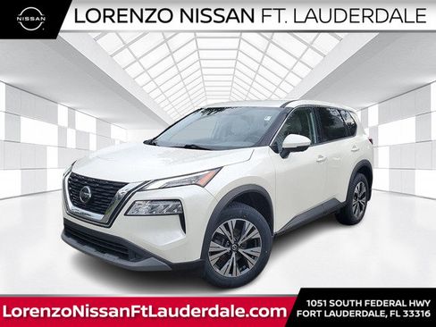 Certified 2021 Nissan Rogue SV image 1