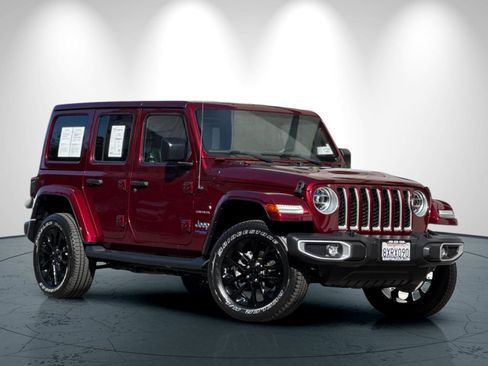 Used 2021 Jeep Wrangler Unlimited Sahara w/ Cold Weather Group image 2