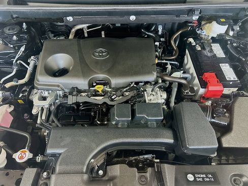 Used 2025 Toyota RAV4 XLE Premium FWD image 26