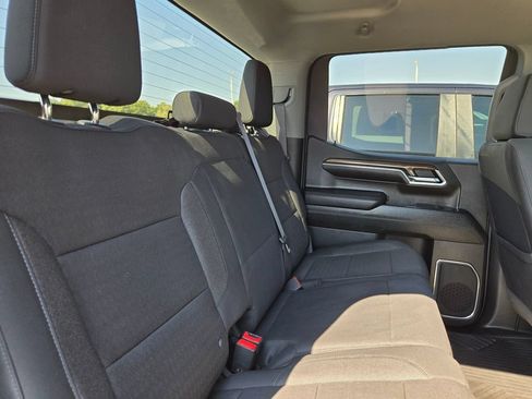 Used 2024 Chevrolet Silverado 1500 LT Trail Boss AWD/4WD image 15