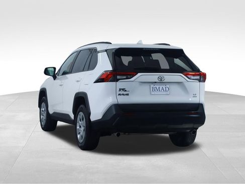 Used 2020 Toyota RAV4 LE w/ Carpet Mat Package AWD/4WD image 9