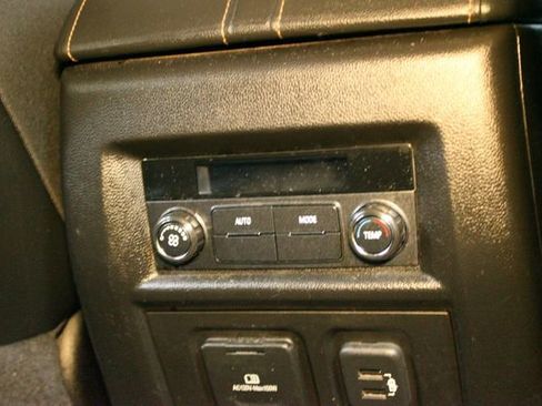 Used 2019 Chevrolet Traverse LT w/ LT Premium Package image 15