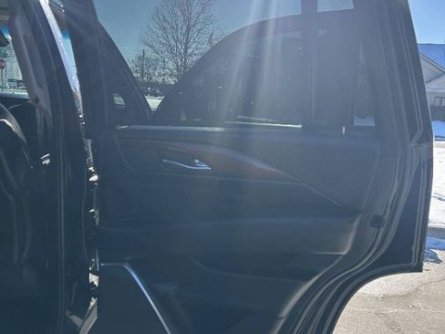 Used 2018 Cadillac Escalade Premium Luxury image 41