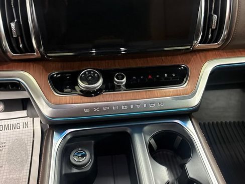 Used 2026 Ford Expedition King Ranch AWD/4WD image 16