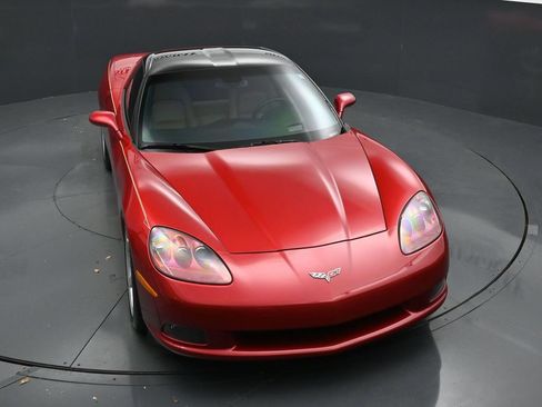 Used 2005 Chevrolet Corvette Coupe w/ Preferred Equipment Group RWD image 20