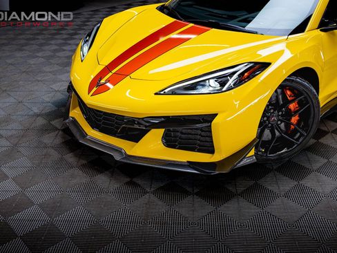 Used 2025 Chevrolet Corvette Z06 w/ Battery Protection Package RWD image 4