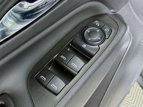 Used 2024 Chevrolet Equinox LT AWD/4WD image 17