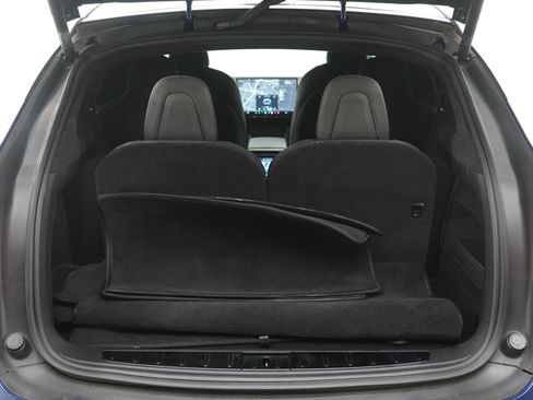 Used 2023 Tesla Model X Plaid image 18