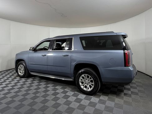 Used 2016 GMC Yukon XL SLT image 3