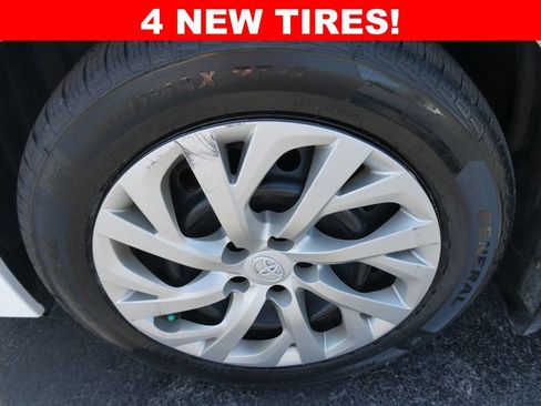 Used 2017 Toyota Corolla LE w/ Protection Package FWD image 4