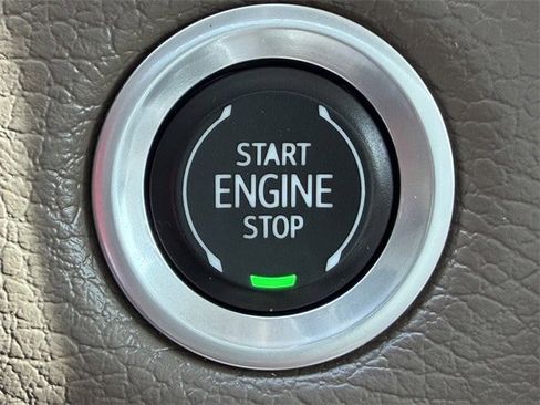 Used 2022 GMC Yukon XL Denali image 21