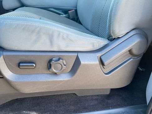 Used 2014 Ford F250 XLT w/ Snow Plow Prep Package image 10