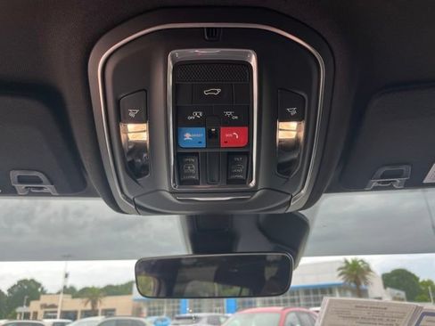 Used 2025 Jeep Grand Cherokee L Altitude AWD/4WD image 27
