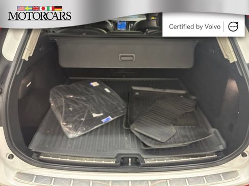 Certified 2023 Volvo XC60 B5 Plus w/ Protection Package Premier AWD/4WD image 15