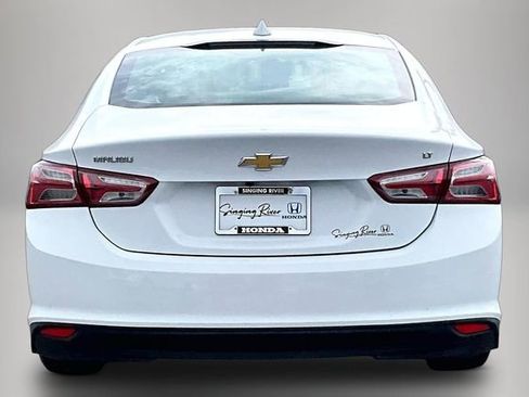 Used 2022 Chevrolet Malibu LT image 6