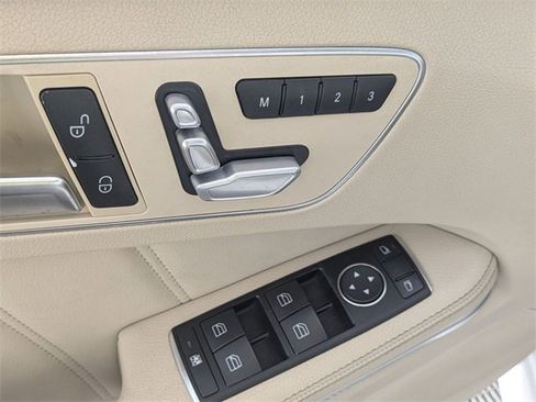 Used 2014 Mercedes-Benz E 350 4MATIC Wagon image 13