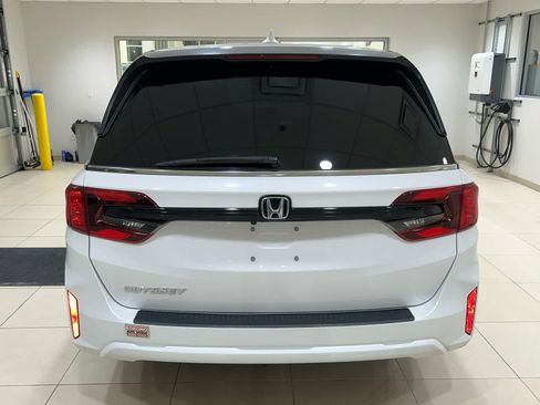 Used 2025 Honda Odyssey EX-L image 18