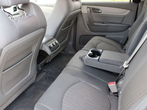 Used 2016 Chevrolet Traverse LS image 18