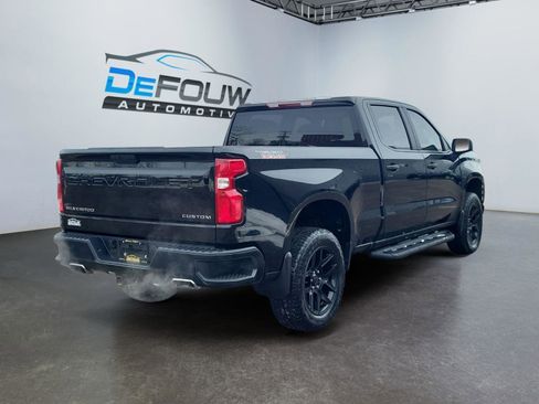 Used 2020 Chevrolet Silverado 1500 Custom Trail Boss w/ Custom Convenience Package image 3