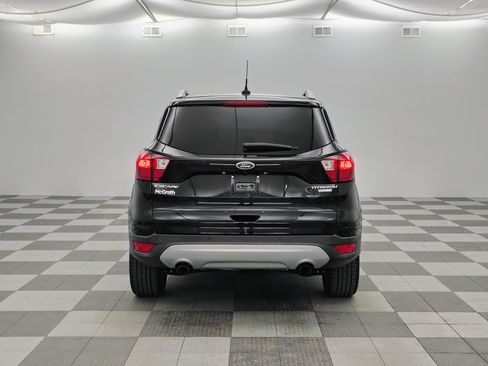 Used 2019 Ford Escape Titanium FWD image 4