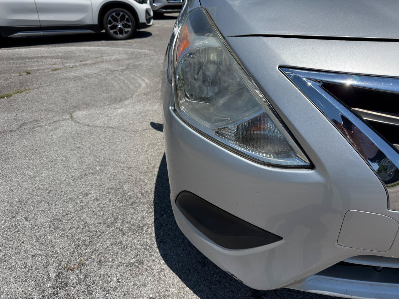 Used 2019 Nissan Versa S Plus FWD image 4
