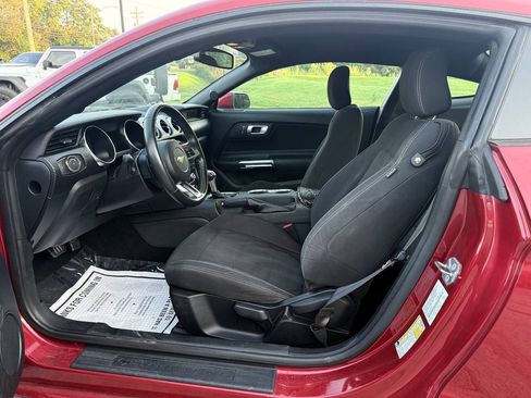 Used 2020 Ford Mustang Coupe RWD image 12