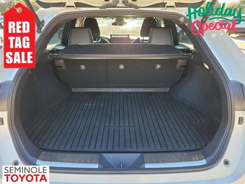 Used 2024 Toyota Venza Nightshade image 8