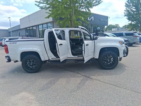 Used 2022 Chevrolet Colorado Z71 w/ Safety Package AWD/4WD image 18