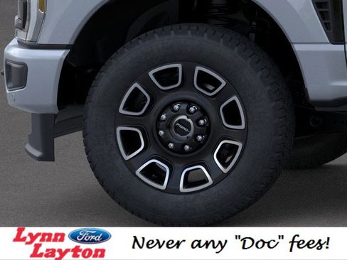 New 2026 Ford F250 Platinum image 19