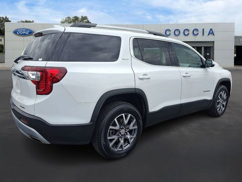 Used 2023 GMC Acadia SLT w/ Technology Package AWD/4WD image 4